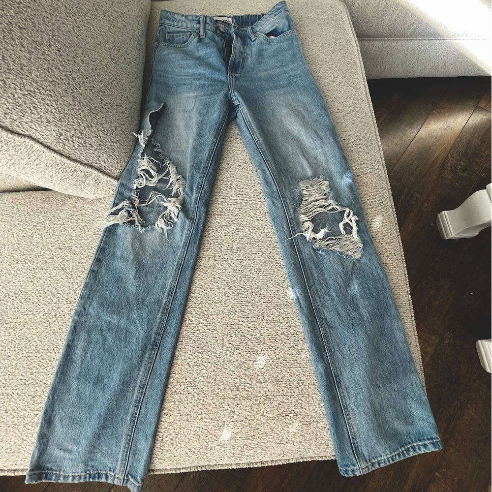 These are Vervet brand pants that are 100% cotton, size 24! Denim color.